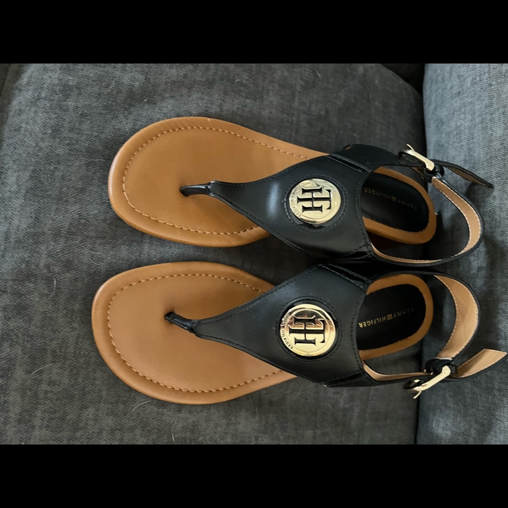 Woman’s sandals 9.5